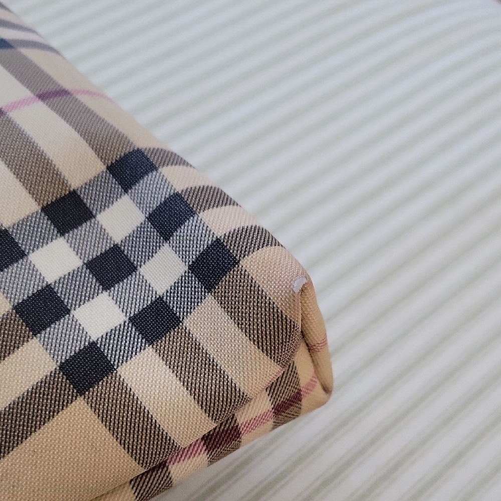 Burberry Classic Check Zip Pouch in Beige and Black - Picture 5 of 11